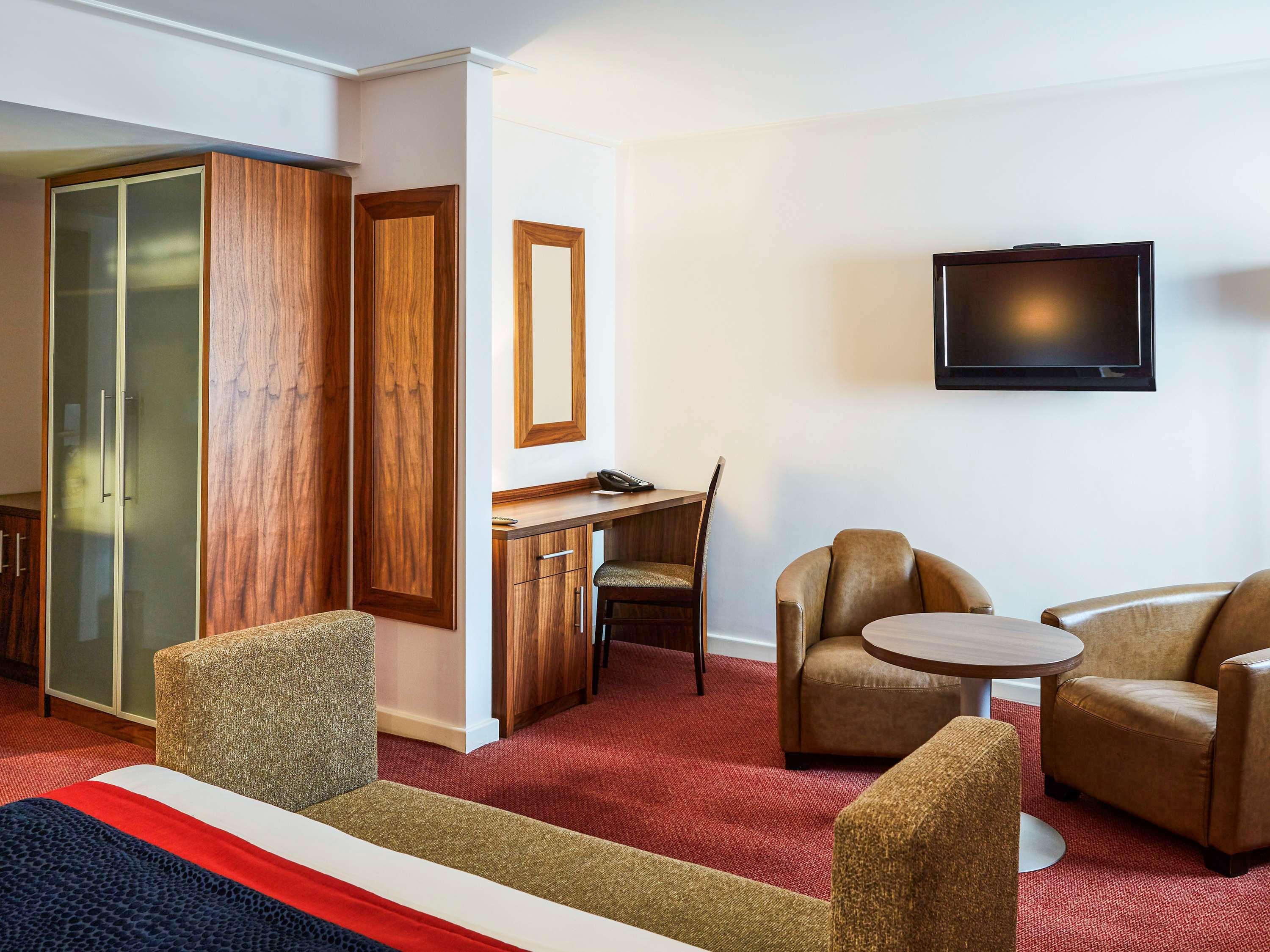 Mercure Newbury West Grange Hotel Thatcham Esterno foto
