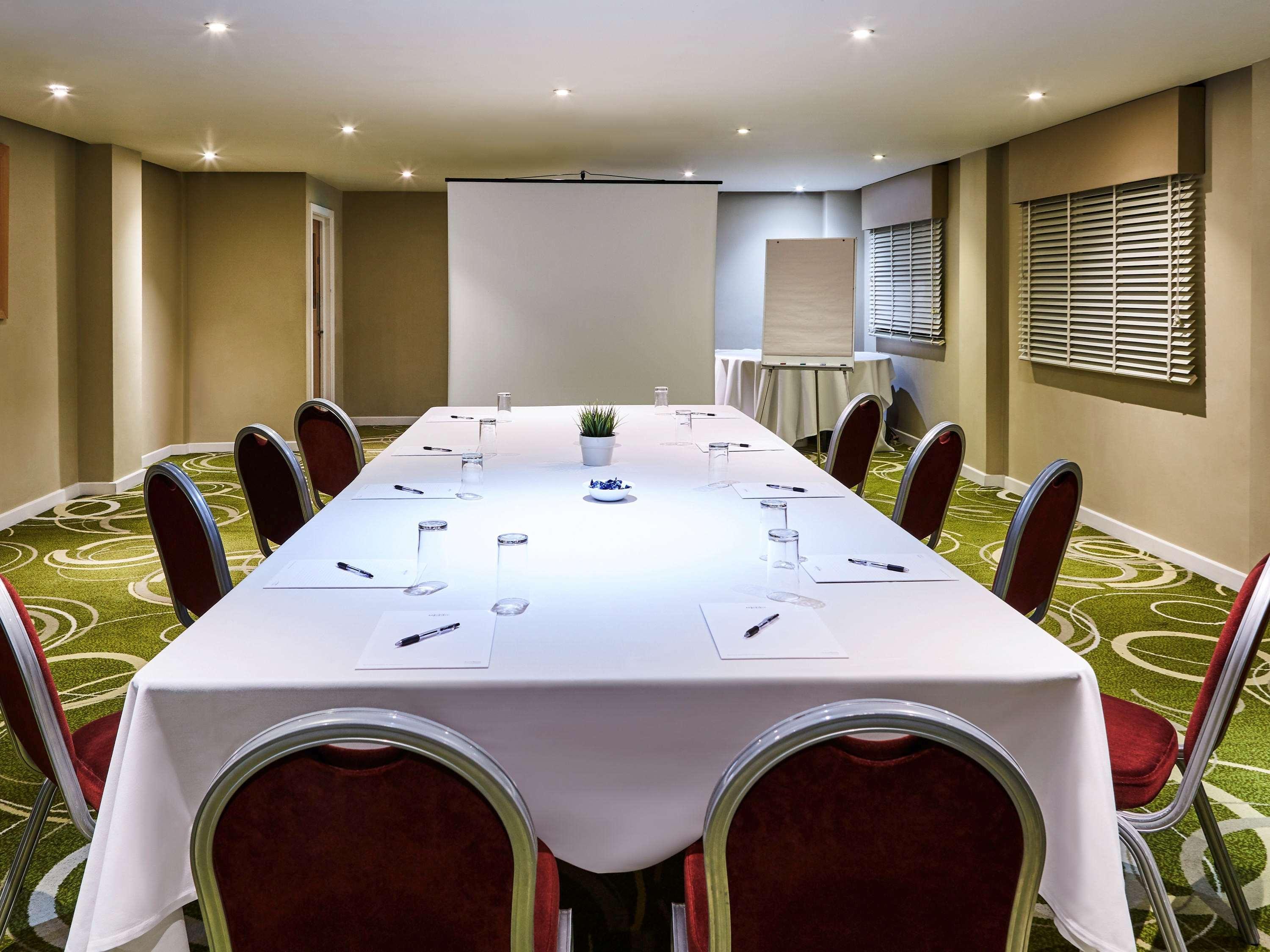 Mercure Newbury West Grange Hotel Thatcham Esterno foto