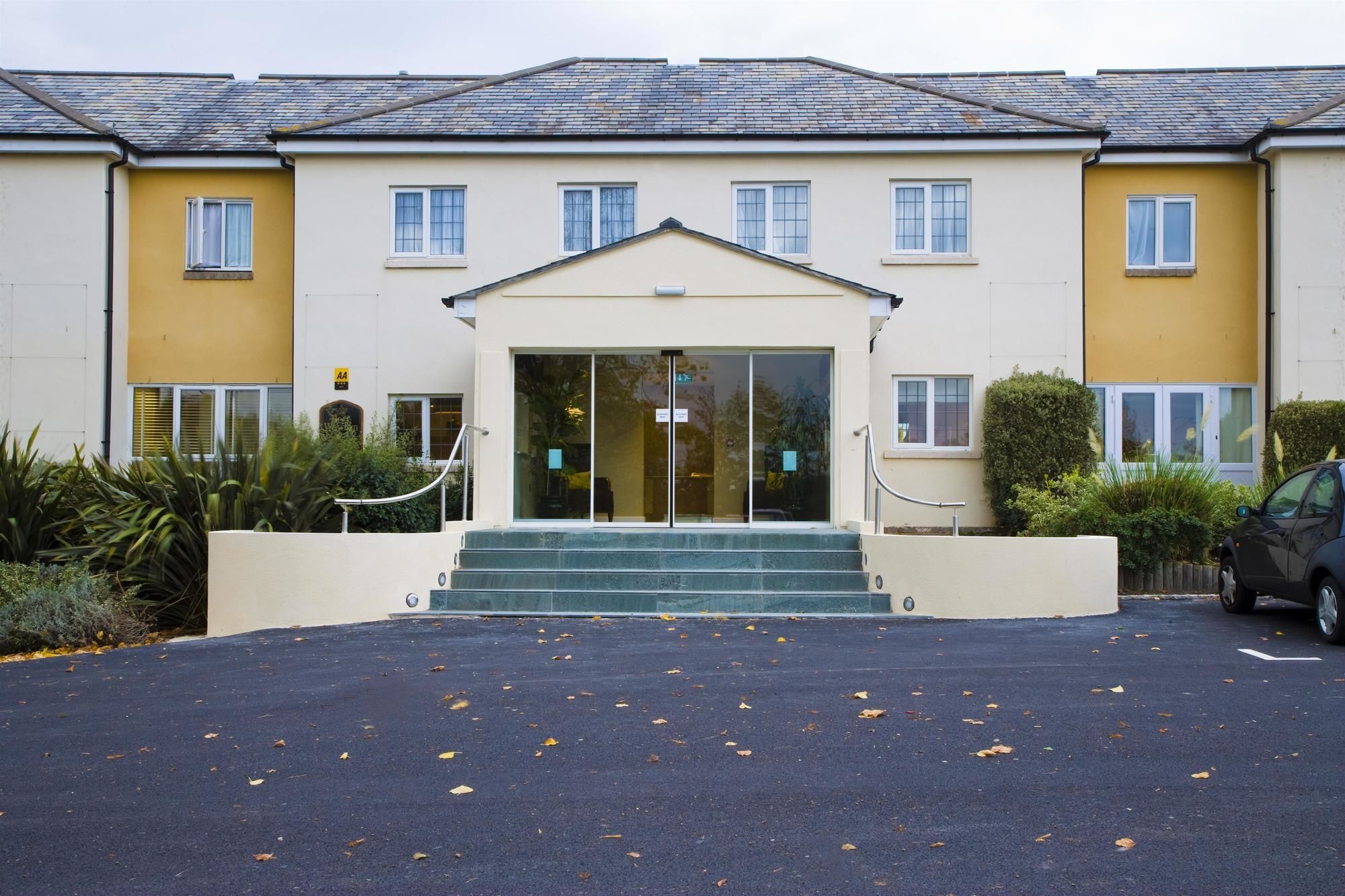 Mercure Newbury West Grange Hotel Thatcham Esterno foto